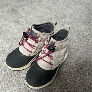 Sorel kids boots, girls size 2